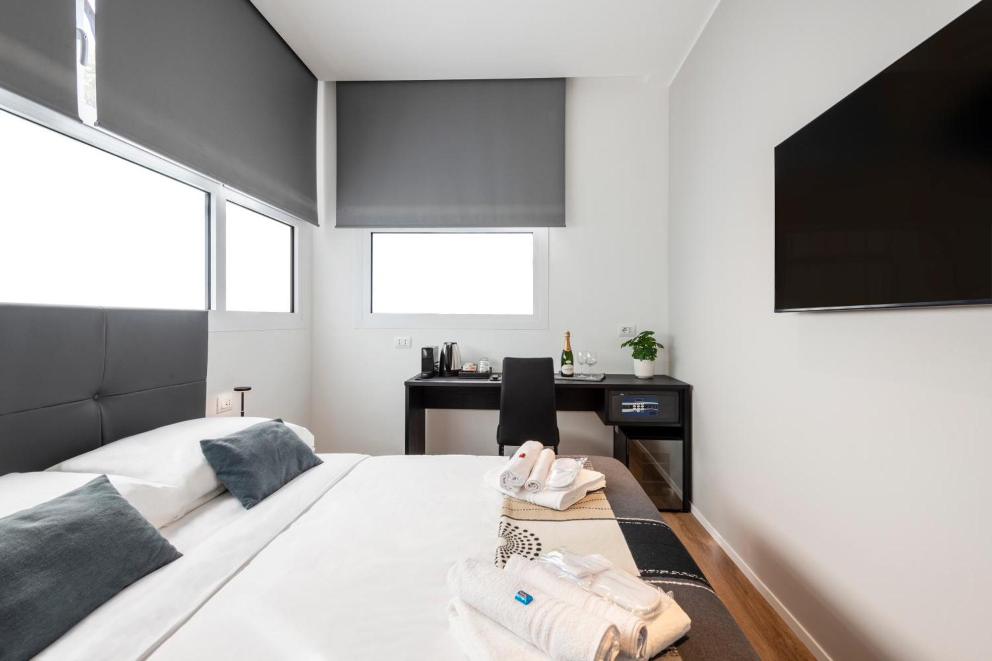 Bnbutler - Inbrera Suites - Giulianova, 1 Milán Exterior foto